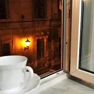 In The Heart Of Rynok Square / романтичні на площі ринок Апартаменты